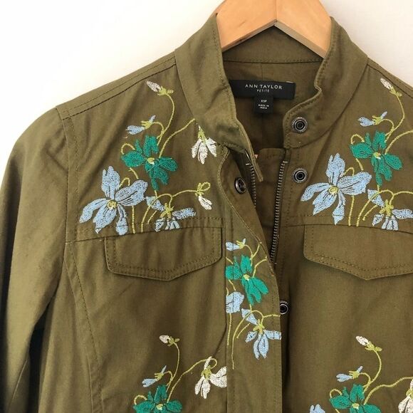 ANN TAYLOR Embroidered Floral Safari Jacket Skirt Blazer Coordinating Set Green - Picture 5 of 7